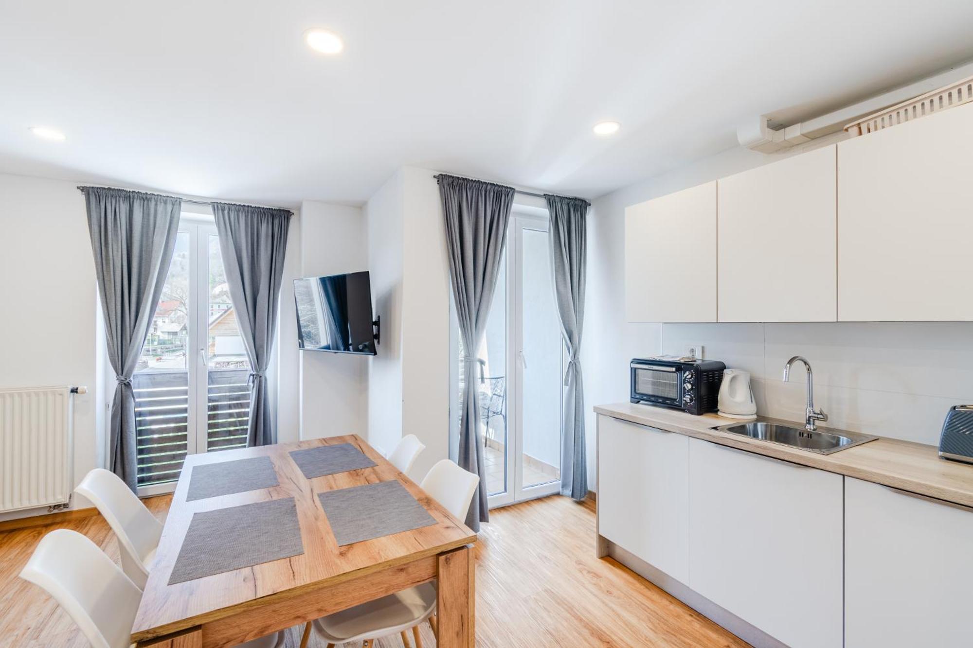 Apartments Skok With Rafting And Free Parking ボヴェツ 部屋 写真