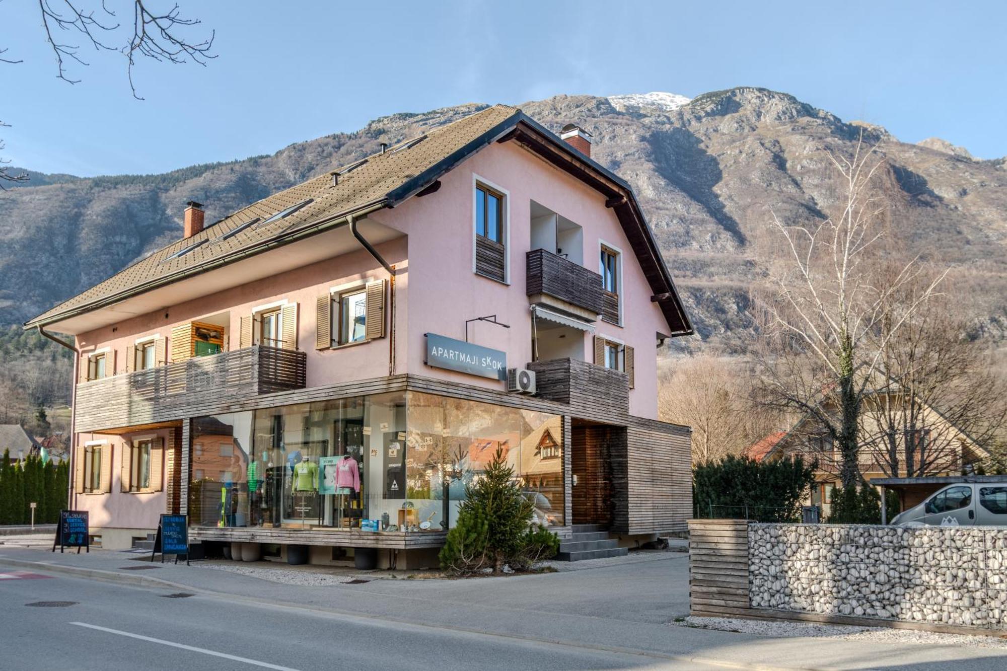 Apartments Skok With Rafting And Free Parking ボヴェツ エクステリア 写真