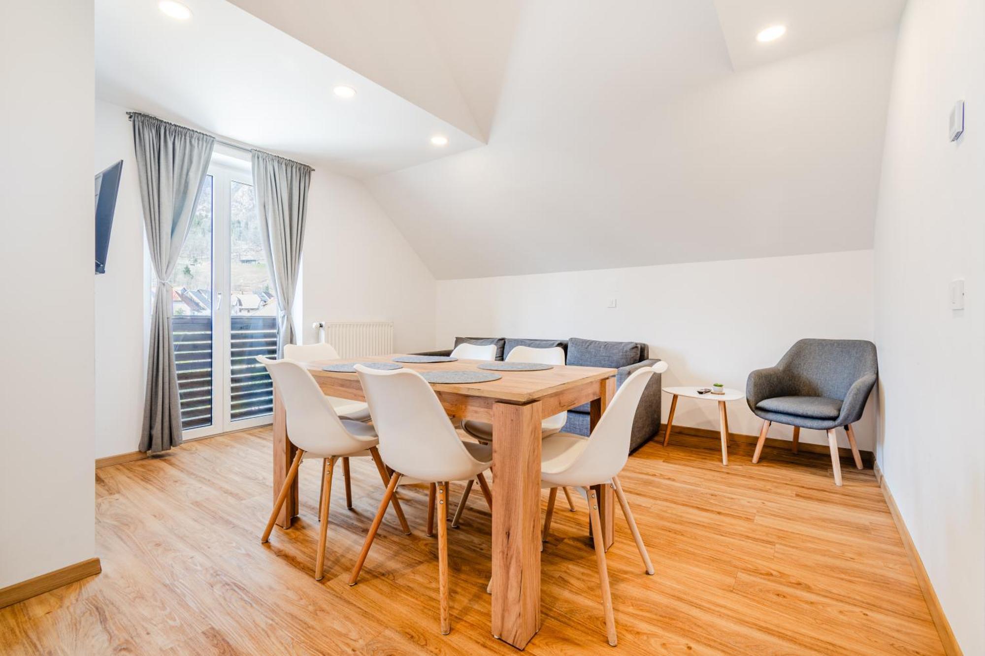 Apartments Skok With Rafting And Free Parking ボヴェツ エクステリア 写真