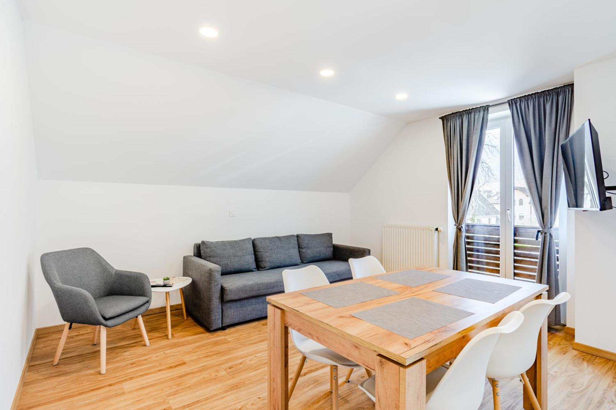 Apartments Skok With Rafting And Free Parking ボヴェツ 部屋 写真