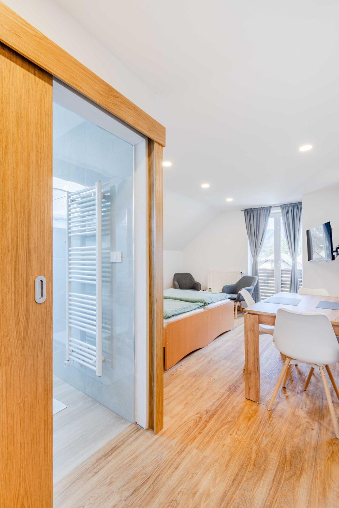 Apartments Skok With Rafting And Free Parking ボヴェツ エクステリア 写真