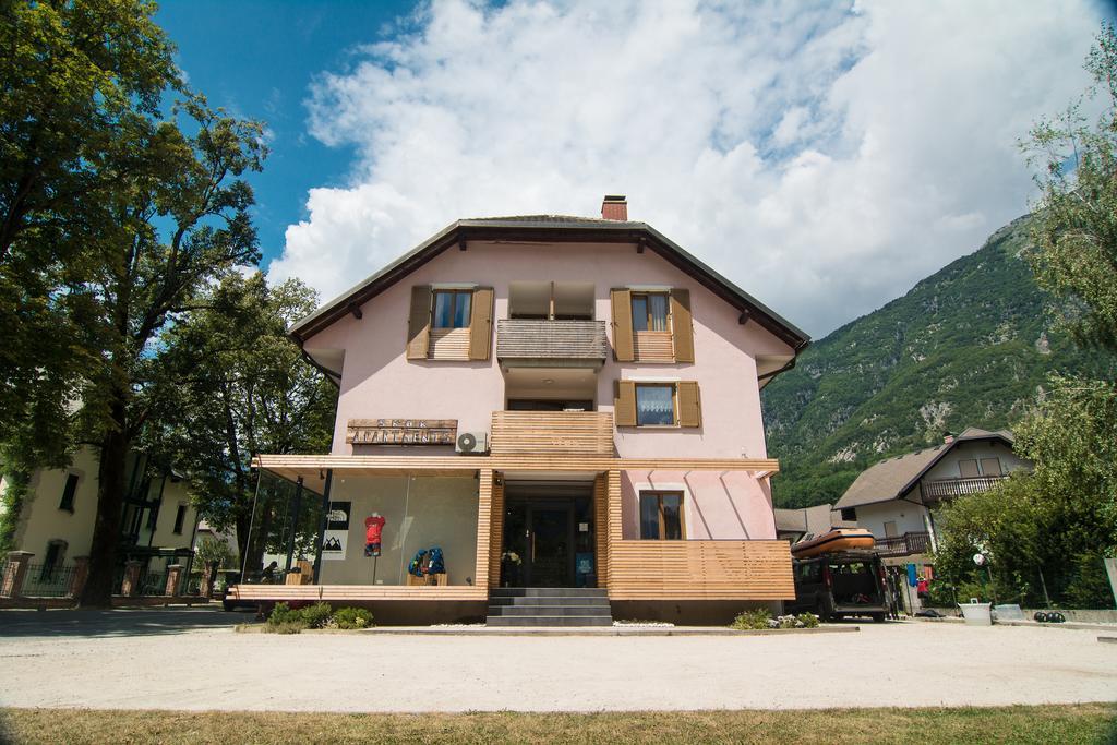 Apartments Skok With Rafting And Free Parking ボヴェツ エクステリア 写真